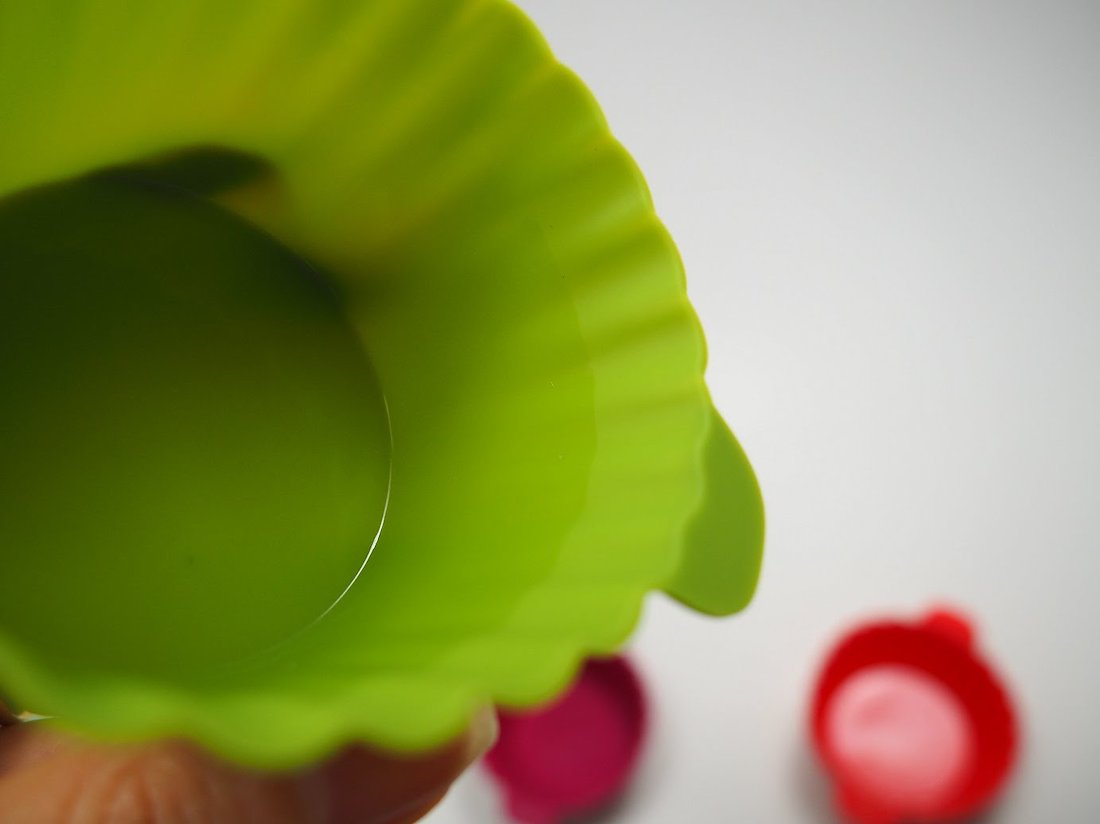 Baking cups fill line texture