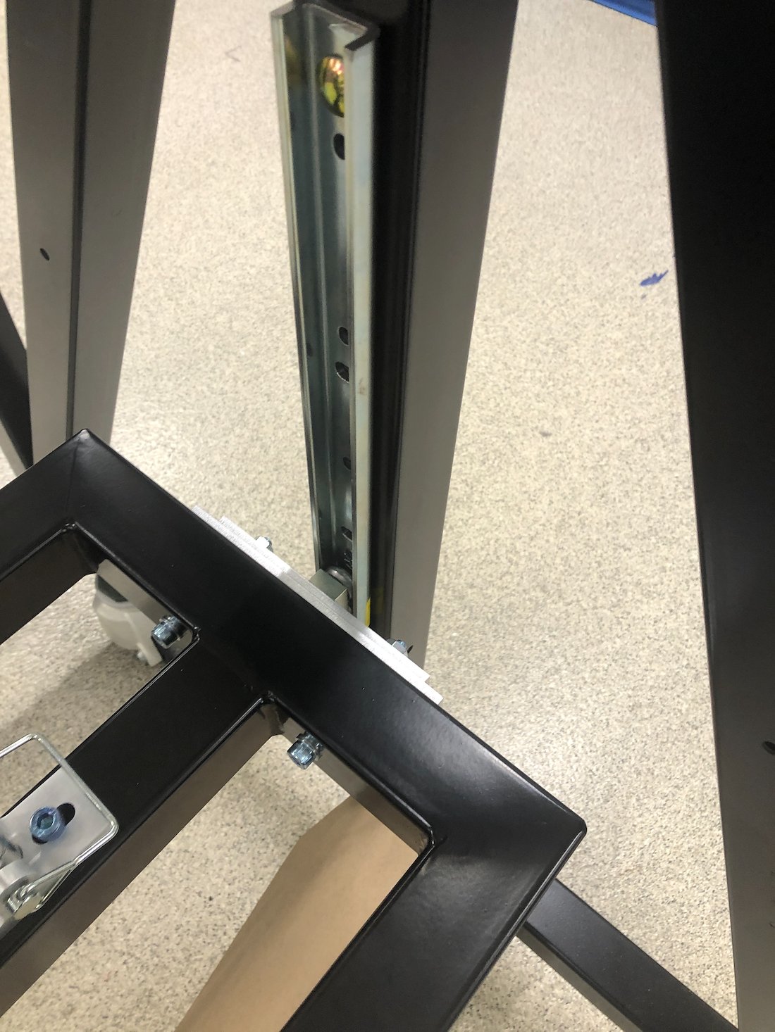 Fixture plate detail